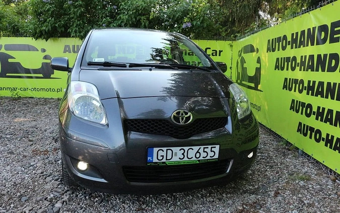 Toyota Yaris cena 18900 przebieg: 205000, rok produkcji 2009 z Siemianowice Śląskie małe 254